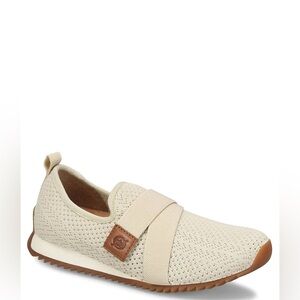 BORN Women's Newbury Sneaker Cream Size 8.5M Soft Breathable Upper